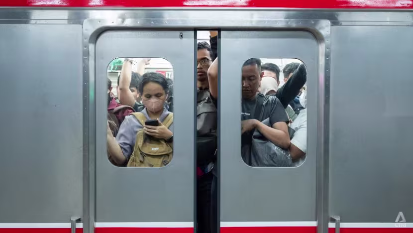 KAI patahkan usulan gerbong merokok, tegaskan kereta api kawasan bebas asap rokok