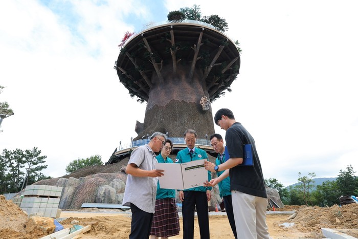 Korsel Bangun Pohon Raksasa Seperti Gardens by the Bay, tapi Dikritik Warga
